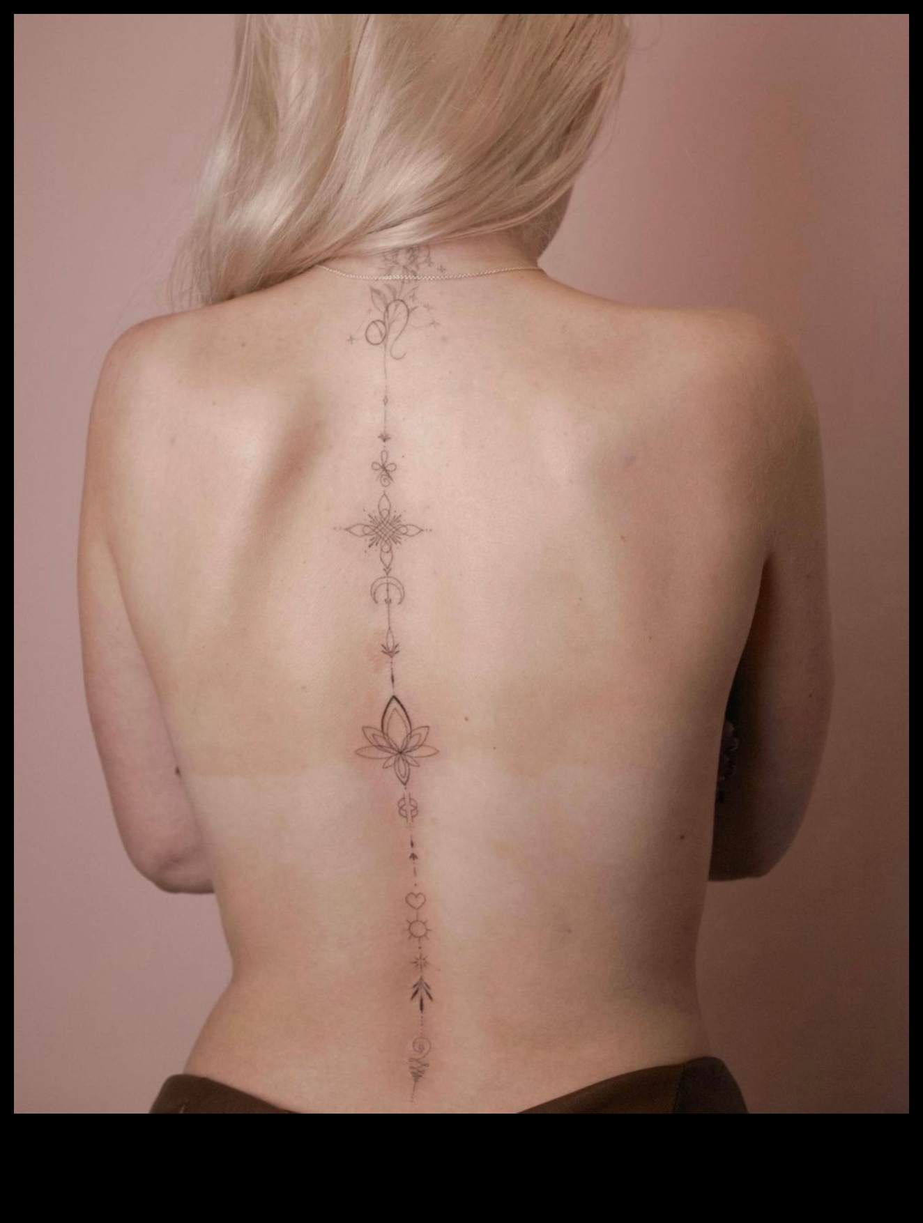 Mugurkaula audekls: drosmīgu muguras tetovējumu mākslas izpēte