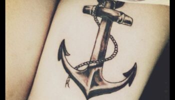 Jūrnieka izvēle: jūras šarms tradicionālajos tetovējumos