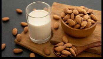 Uzturvielām bagāti eliksīri: uzlabojiet veselību ar mandeļu piena maisījumiem