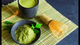 Zaļās tējas pagriezieni Paaugstiniet savu smūtiju rituālu izmantojot matcha maģiju 1 Zaļās tējas pagriezieni: Matcha burvju iekļaušana savā smūtija rituālā